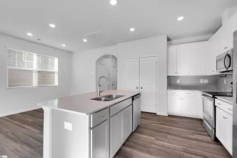 Kitchen - 309 E Compass Way, Easley, SC 29640 photo 2 of 2