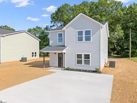 Exterior - 704 Laurel St, Honea Path, SC 29654 photo 2 of 6