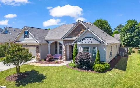 672 Ridgeville Crossing Dr, Inman, SC 29349