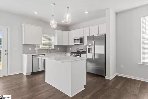 Kitchen - 347 Mykonos Dr, Mauldin, SC 29662 photo 2 of 4