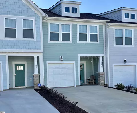 107 Cobden Ct, Simpsonville, SC 29681