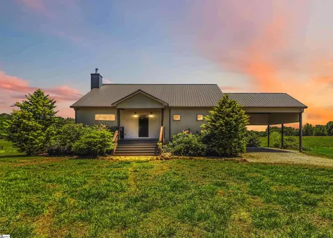 267 Christmastree Ln, Woodruff, SC 29388