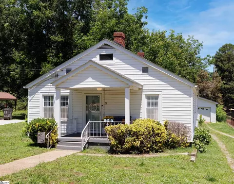 9 N Haven Dr, Greenville, SC 29617