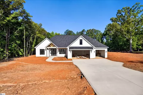 108 Indian Ridge Dr, Laurens, SC 29360