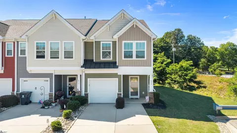 423 Hague Dr, Duncan, SC 29334
