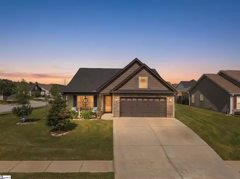 336 Meadowmoor Rd, Greer, SC 29651