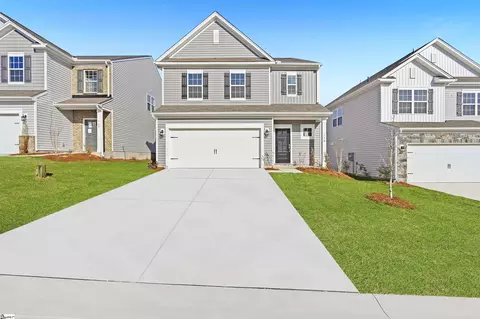 138 Farmwell Dr, Woodruff, SC 29388