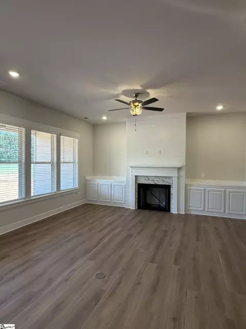Living - 314 Richey Rd, Pelzer, SC 29669 photo 3 of 3