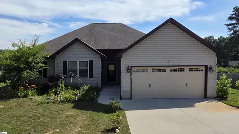 34 Montgomery Rd, Lyman, SC 29365
