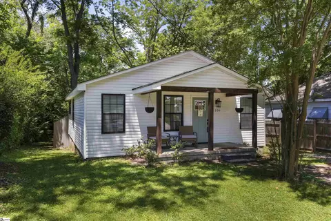 106 N 3rd St, Easley, SC 29640