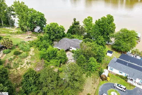 452 Harbor Crest Dr, Waterloo, SC 29384