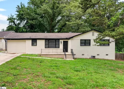 1 Woodleigh Dr, Taylors, SC 29687