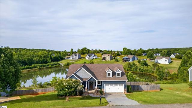 977 Garnet Cir, Chesnee, SC 29323