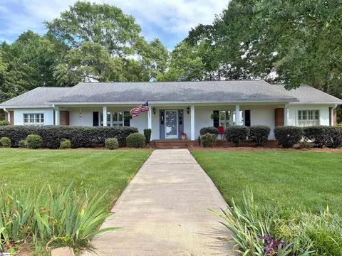 208 Plantation Dr, Simpsonville, SC 29681