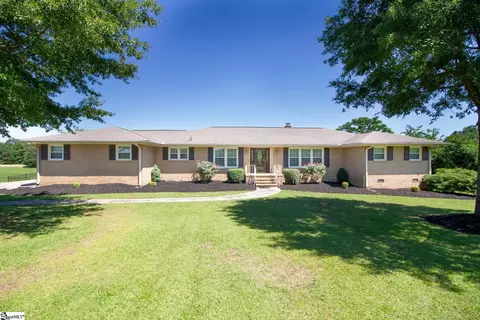 230 Jenkins Cir, Townville, SC 29689