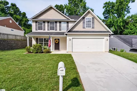 6 Red Shirt Ct, Greer, SC 29651
