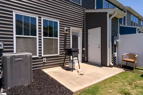 Exterior - 1081 Millison Pl, Moore, SC 29369 photo 6 of 7
