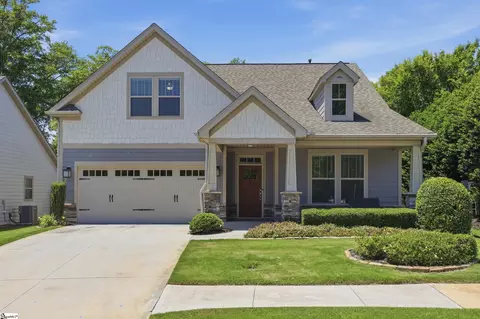 2 Ravencrest Ct, Simpsonville, SC 29680