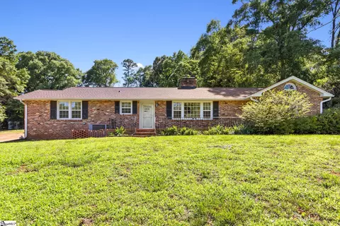 2821 Poinsett Hwy, Greenville, SC 29609