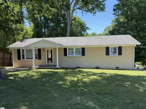 131 Oak Hill Dr # A, Greenville, SC 29617