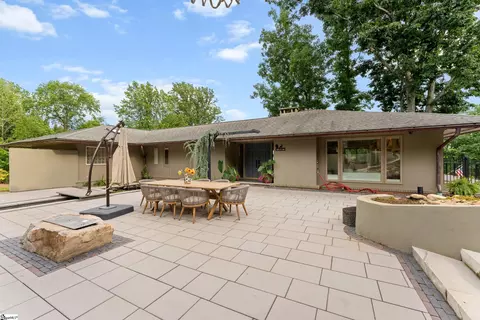 315 Fairview Dr, Greenville, SC 29609