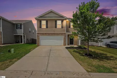 1328 Ledsham Ct, Greer, SC 29651