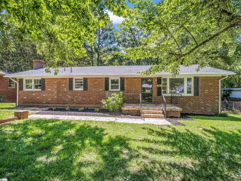 453 Lucerne Dr, Spartanburg, SC 29302