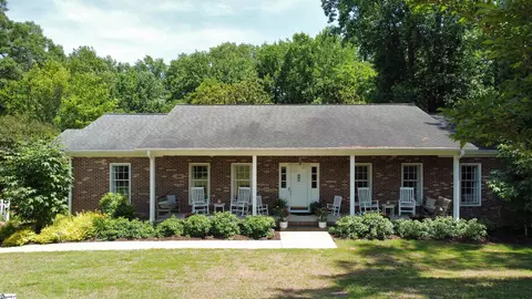 639 Sulphur Springs Rd, Greenville, SC 29617