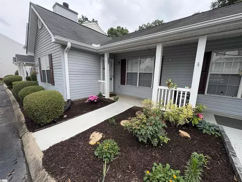 110 Hammett Grove Ln, Greer, SC 29650