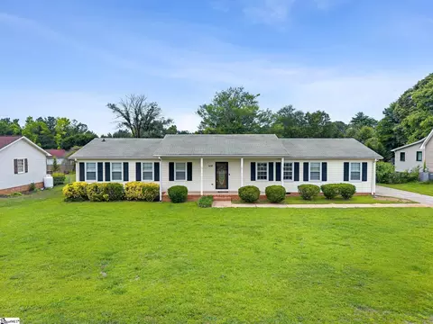 608 Lenhardt Rd, Greenville, SC 29611