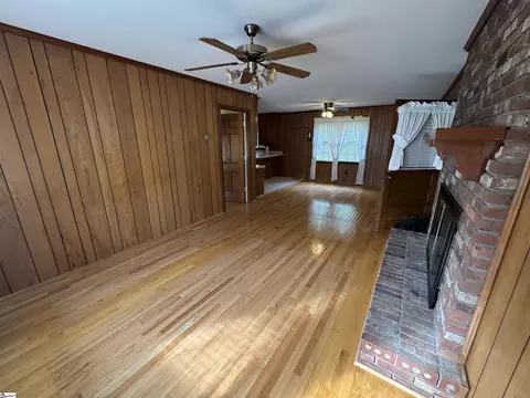 701 N Rutherford Rd, Greer, SC 29651 photo 8