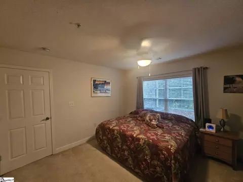 Bedroom - 402 Lookover Dr, Anderson, SC 29621 photo 4 of 6