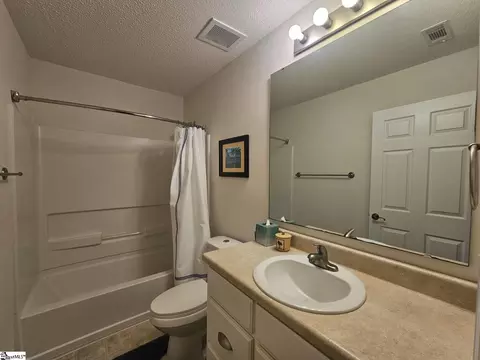 Bath - 402 Lookover Dr, Anderson, SC 29621 photo 2 of 3