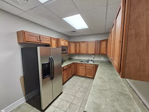 Kitchen - 402 Lookover Dr, Anderson, SC 29621 photo 3 of 3