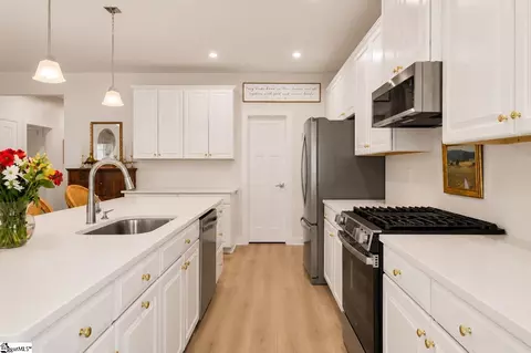Kitchen - 220 Bronson Rdg, Anderson, SC 29621 photo 3 of 3