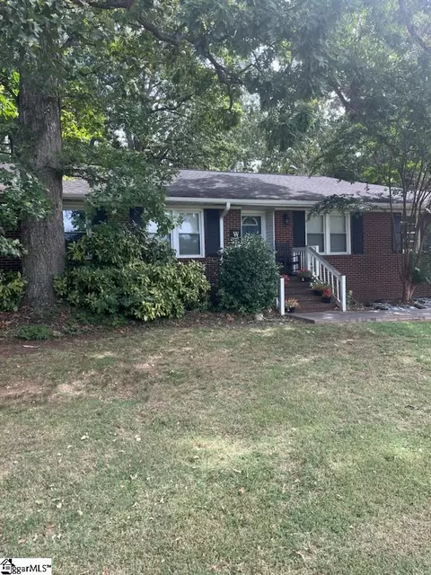 2501 Belaire Cir, Anderson, SC 29621