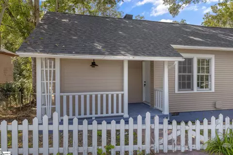 Exterior - 9 Hampton St, Ware Shoals, SC 29692 photo 3 of 9