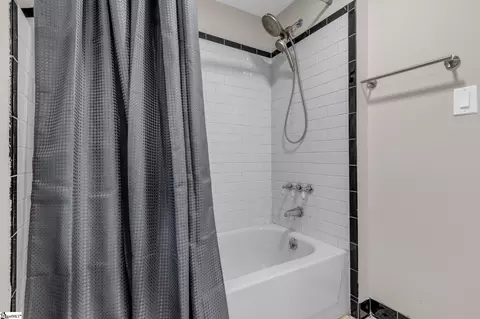 Bath - 9 Hampton St, Ware Shoals, SC 29692 photo 4 of 4
