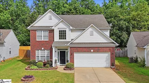 696 Timber Walk Dr, Simpsonville, SC 29681