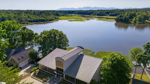 1125 Dickson Rd, Campobello, SC 29322