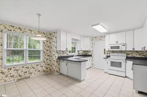 Kitchen - 703 E Silverleaf St, Greer, SC 29650 photo 3 of 4