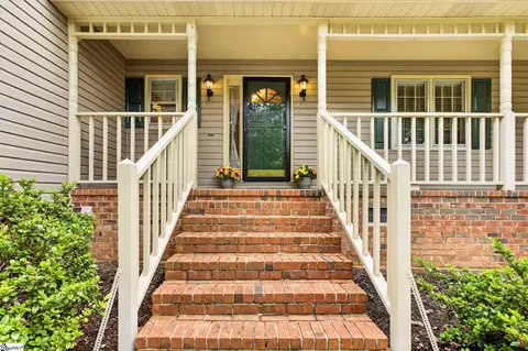 Exterior - 703 E Silverleaf St, Greer, SC 29650 photo 6 of 14