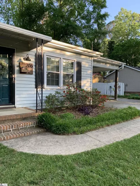 206 Mill Estate Rd, Taylors, SC 29687