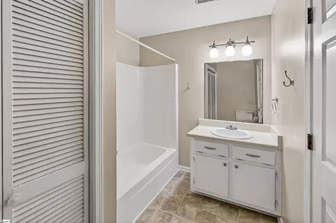 Bath - 101 Bishop Dr, Easley, SC 29640 photo 1 of 2
