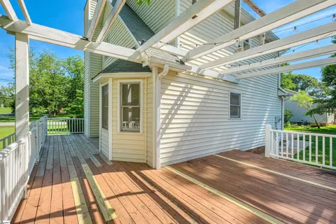 Exterior - 101 Bishop Dr, Easley, SC 29640 photo 2 of 6