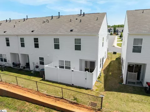 Exterior - 401 Mopar Ln, Greer, SC 29651 photo 6 of 7
