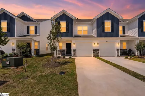 401 Mopar Ln, Greer, SC 29651