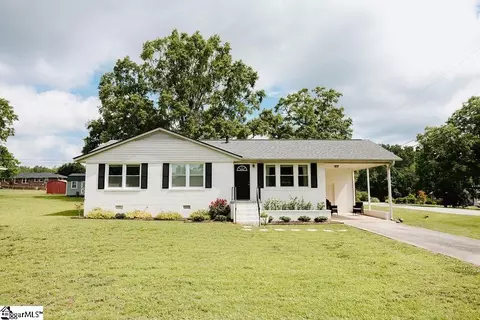 2 Polly St, Honea Path, SC 29654