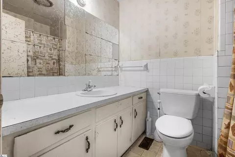 Bath - 308 Sylvia Rd, Easley, SC 29642 photo 1 of 2