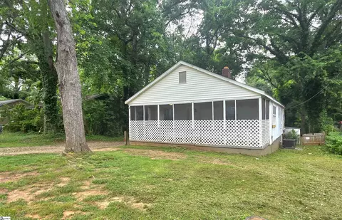 21 N Haven Dr, Greenville, SC 29617
